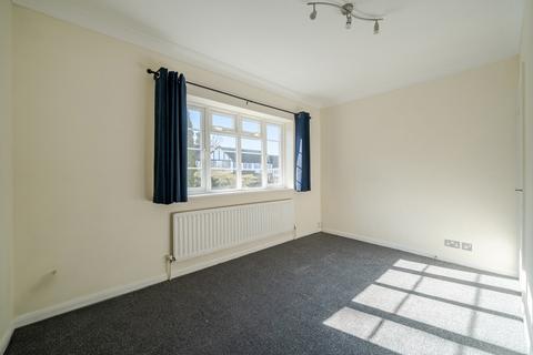 2 bedroom maisonette for sale, Arlington Lodge, Monument Hill, Weybridge, KT13