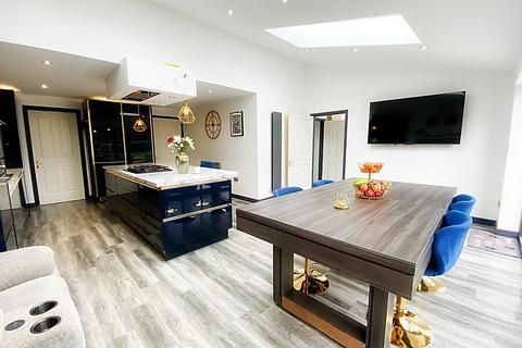 5 bedroom detached house for sale, Segedum Crescent, St Peters Park, Wallsend