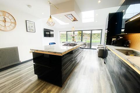 5 bedroom detached house for sale, Segedum Crescent, St Peters Park, Wallsend