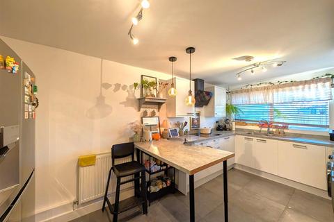 3 bedroom terraced house for sale, Ripon Road, Stevenage SG1