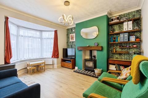 3 bedroom semi-detached house for sale, William Rise, LEEDS