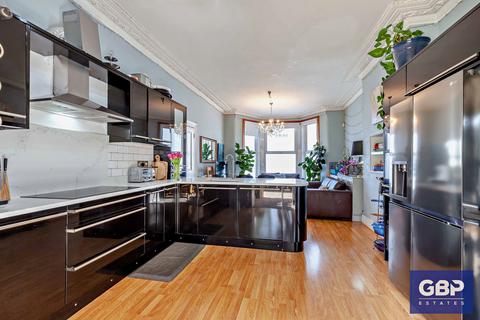 5 bedroom terraced house for sale, Broomhill Road, Ilford, IG3