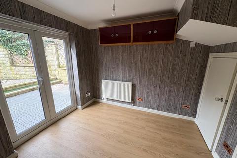 undefined, Petrel Close, Clayton Heights, Bradford