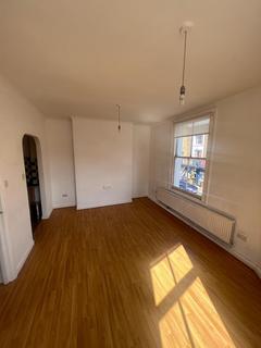 1 bedroom flat to rent, King Henrys Walk, London
