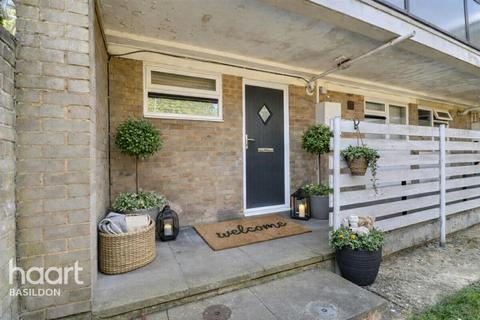 undefined, Great Knightleys, Basildon *virtually staged*