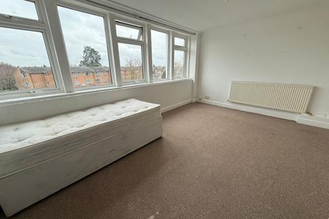 2 bedroom flat to rent, Hounslow, TW4