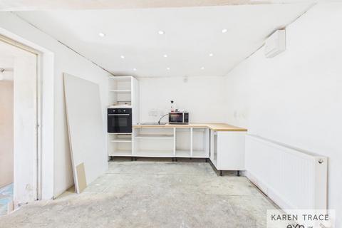 undefined, Fountain Terrace, Par PL24