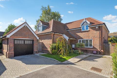 4 bedroom detached house for sale, Pheasant Close, Amersham