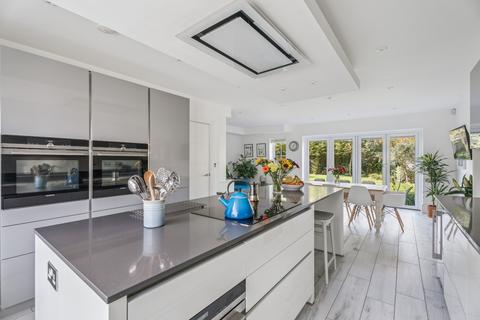 4 bedroom detached house for sale, Pheasant Close, Amersham