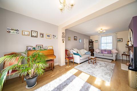 undefined, Dunstable Road, Caddington, LU1