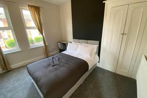 undefined, Cemetery Road (Room 4), West Yorkshire LS11