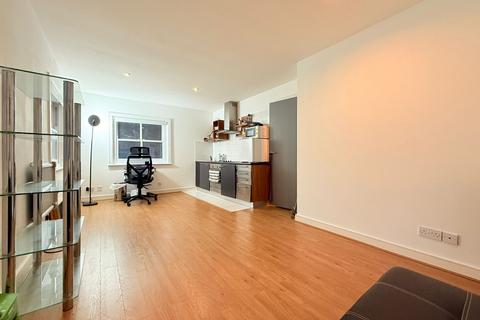 2 bedroom flat to rent, Pembroke Road, London, W8