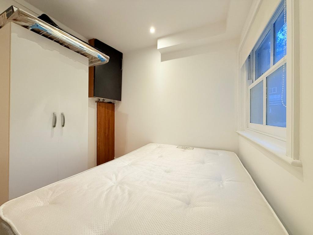 Whats App Image 2025-12-16 at 16.55.40