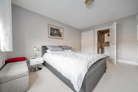 undefined, Victoria Court,  Henley-On-Thames,  RG9