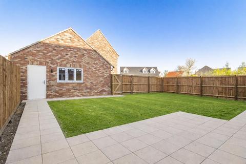 undefined, High Street, Chippenham CB7