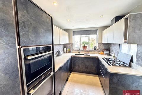 3 bedroom semi-detached house for sale, Denegate Avenue, Birstall, Leicester, LE4