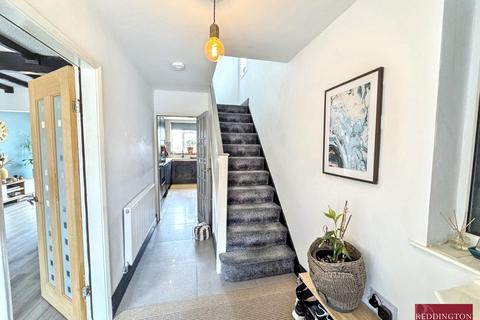 3 bedroom semi-detached house for sale, Denegate Avenue, Birstall, Leicester, LE4