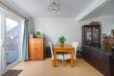 3 bedroom house for sale, Stockton Road, London