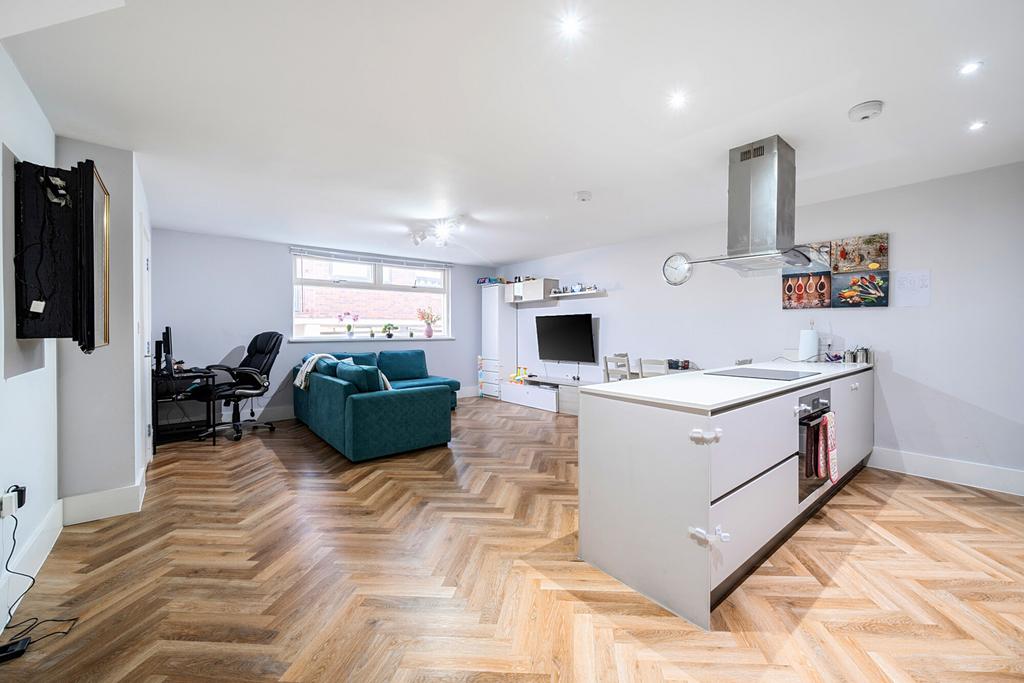 1415799-14-699f19...