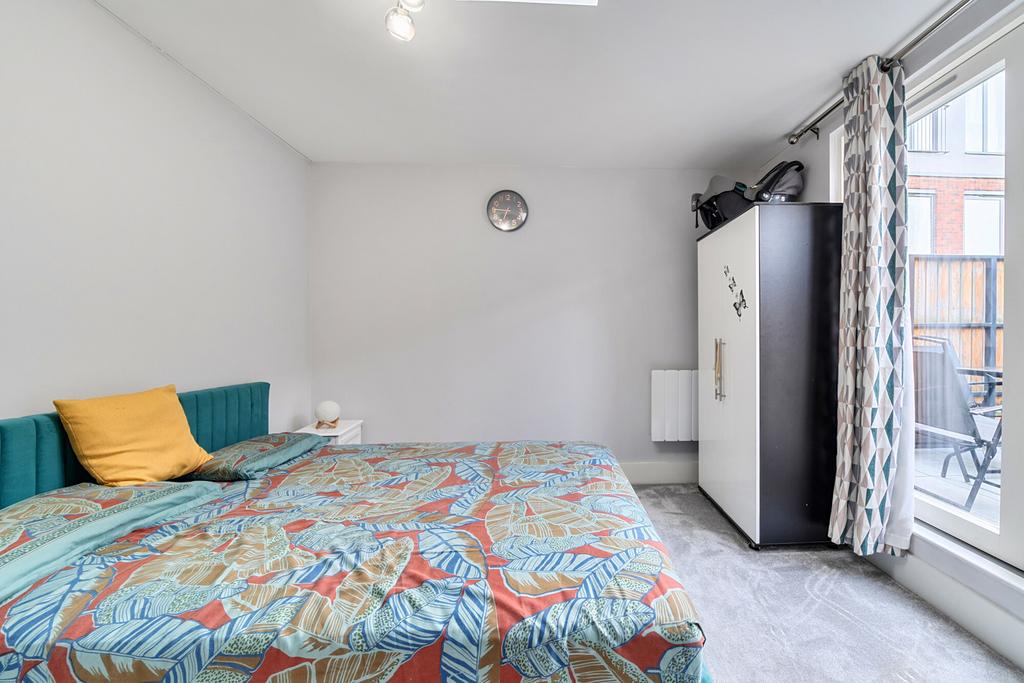 1415799-2-699f087...