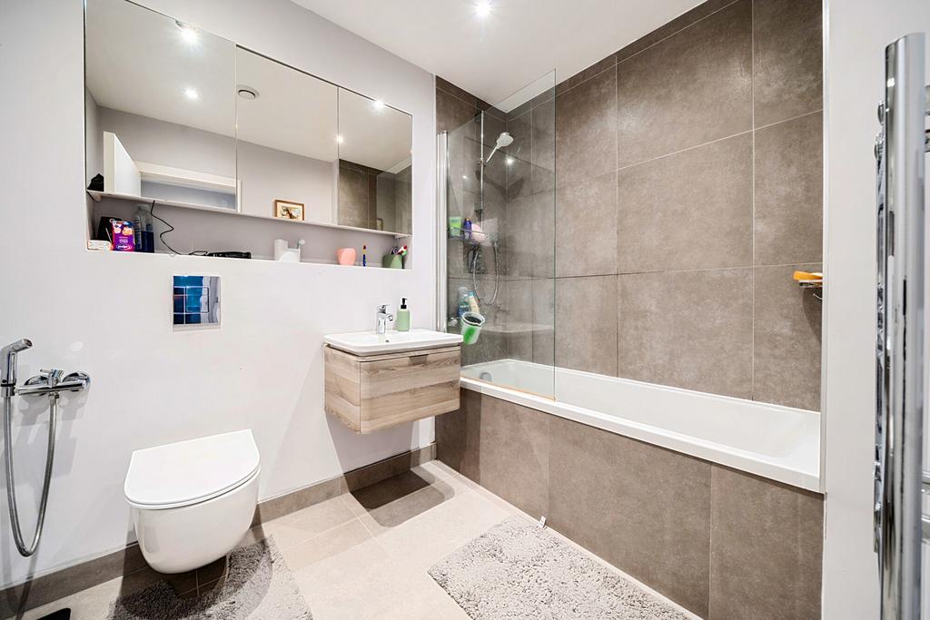 1415799-10-699f18...