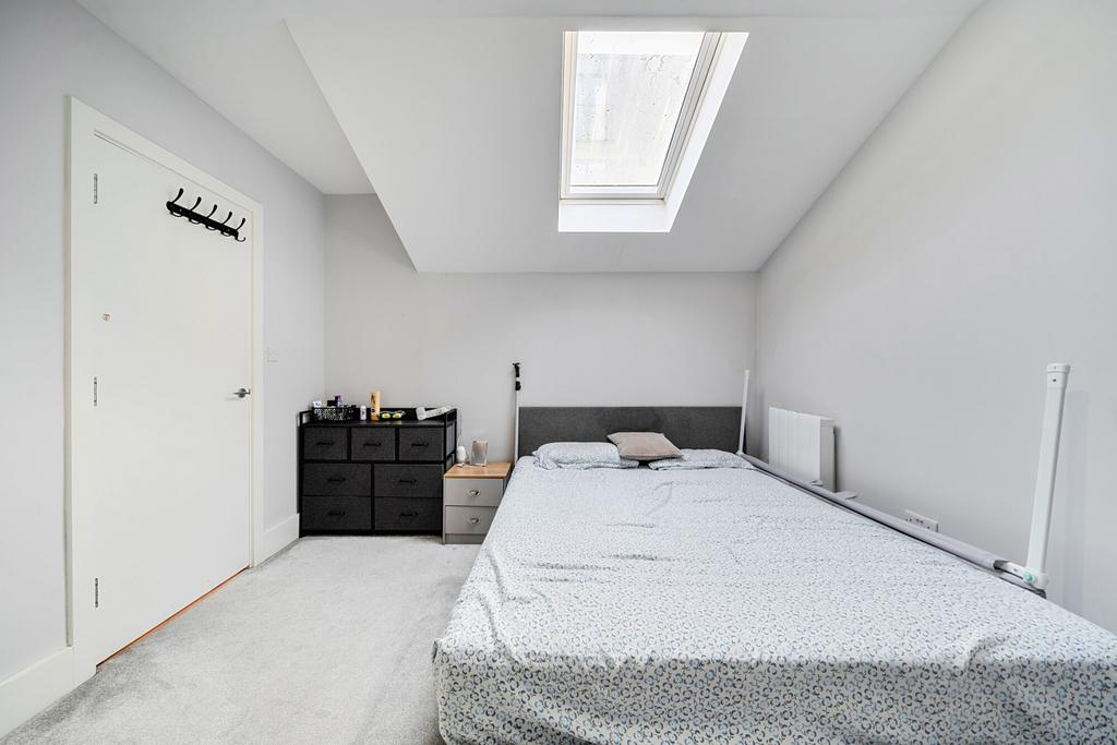 1415799-5-699f13a...