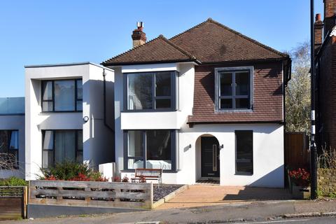 3 bedroom detached house for sale, Canonbie Road