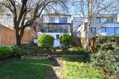 3 bedroom detached house for sale, Canonbie Road