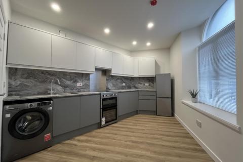 2 bedroom flat to rent, Charterhouse Lane, Perth