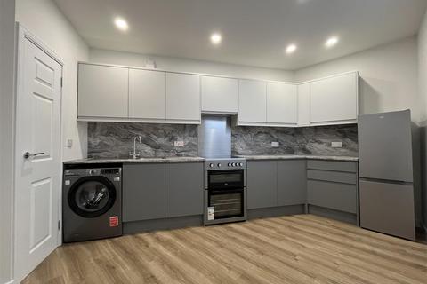 2 bedroom flat to rent, Charterhouse Lane, Perth