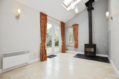 3 bedroom semi-detached house for sale, London End, Upper Boddington, Daventry