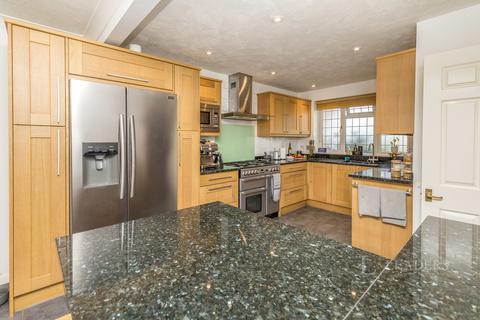 undefined, Quail Close, RH12