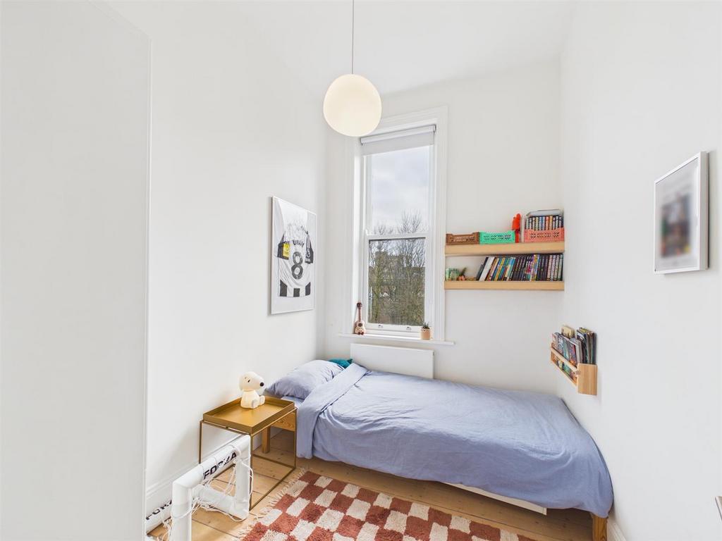 Bed 3.jpg