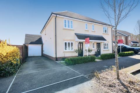 3 bedroom semi-detached house for sale, Rowden Way, Alton, Hampshire, GU34