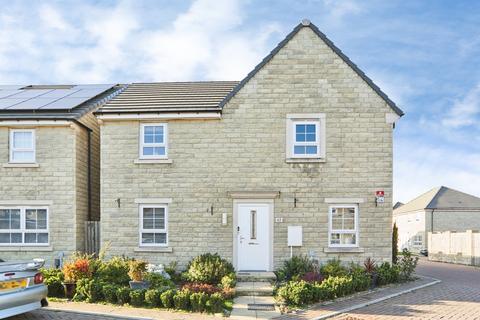 4 bedroom detached house for sale, Fetlock Drive, Bradford