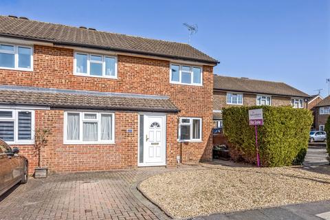 undefined, Kestrel Close, Horsham, RH12