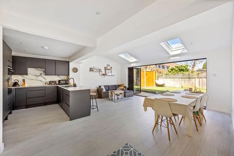 undefined, Kestrel Close, Horsham, RH12