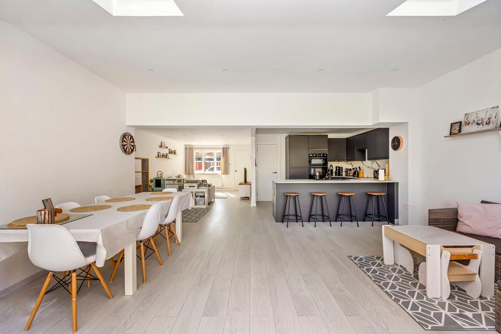 Kitchen / Dining Room