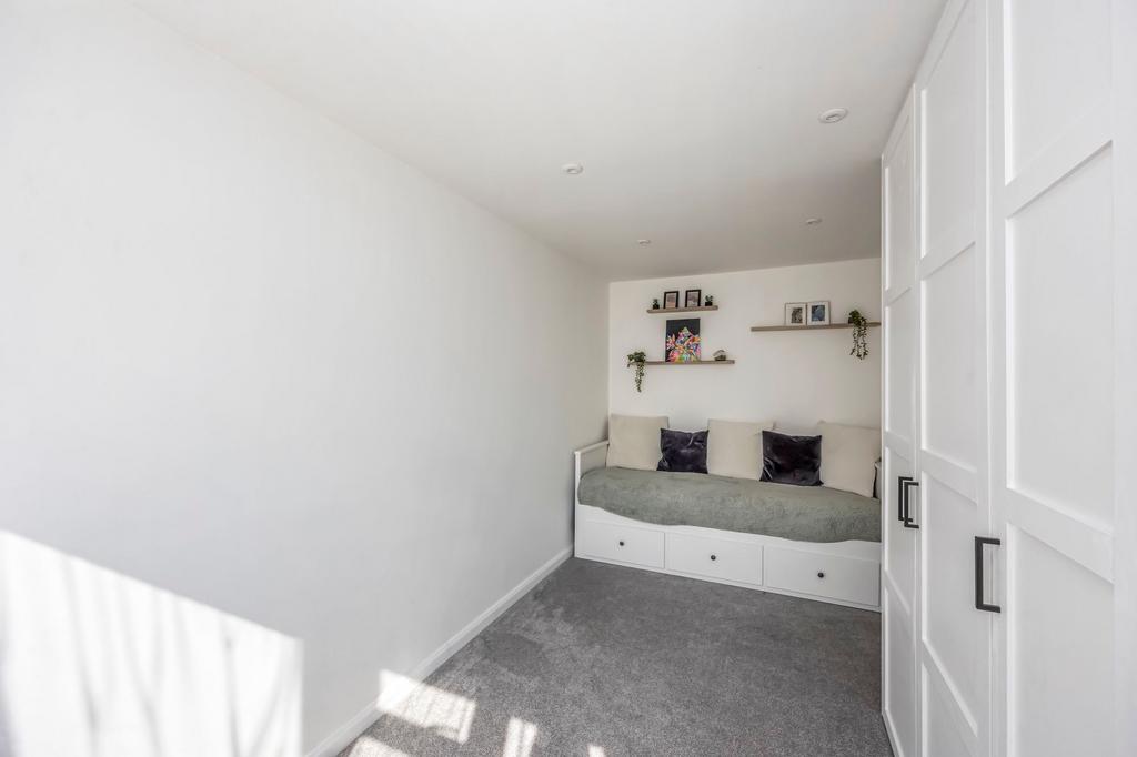 Ground floor bedroom/ snug