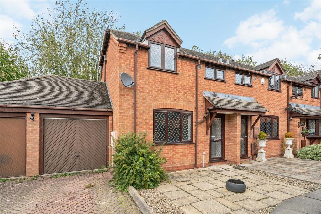 2 Fieldhouse Close-25 lo.jpg