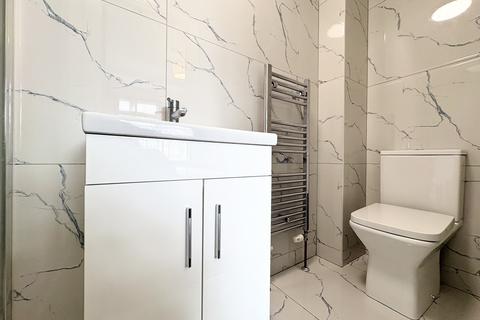 1 bedroom in a house share to rent, Watling Street, Dartford, DA2