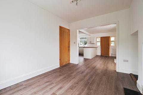 3 bedroom semi-detached house to rent, Lilac Crescent, Nottingham, NG9