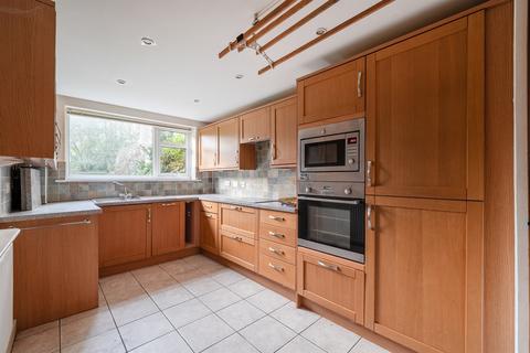undefined, Wedgewood Court, North Park Avenue