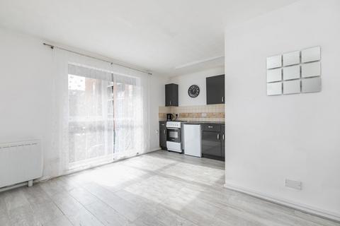 1 bedroom flat to rent, Staple Gardens, Bilberry Court Staple Gardens, SO23