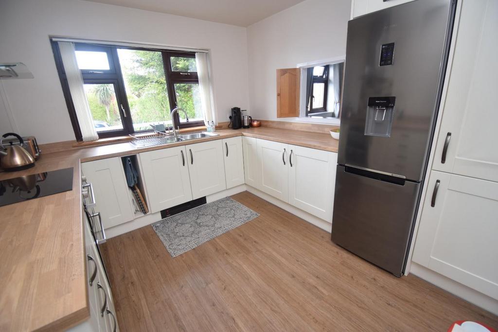 Kitchen to hatch.JPG