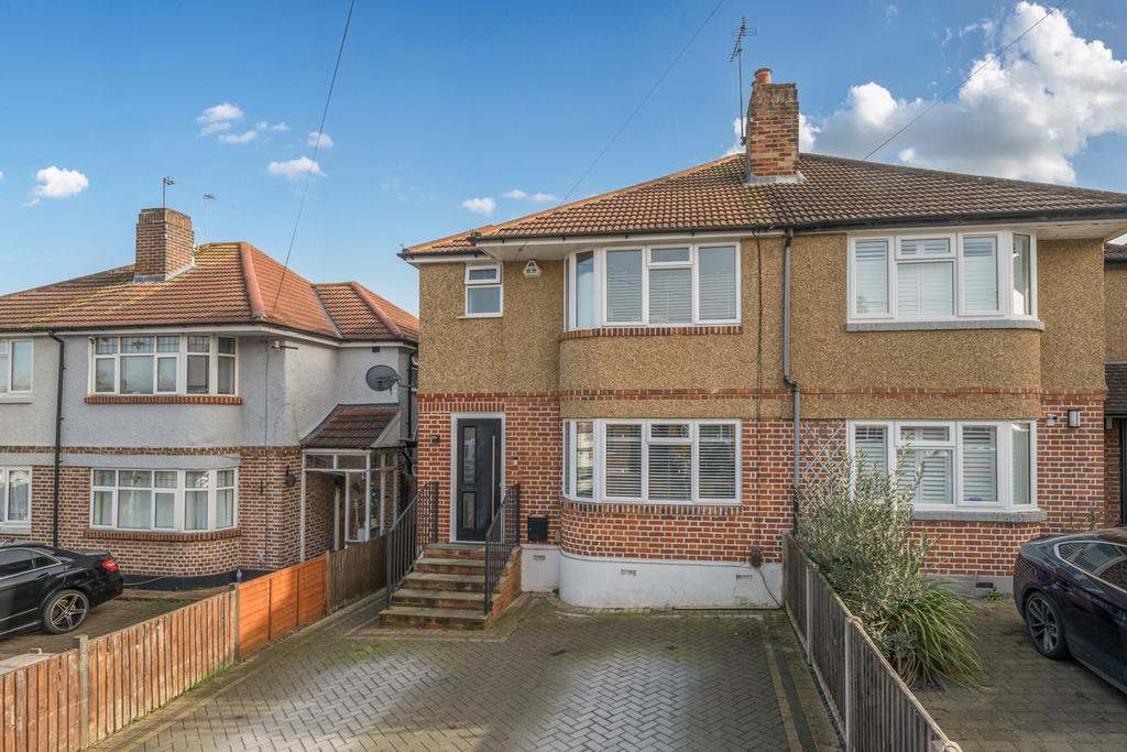 1424346-2-69a99d3...