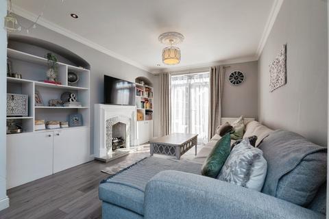 3 bedroom terraced house for sale, Sisley Road, Barking