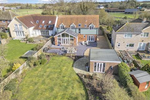4 bedroom detached house for sale, Ipswich Road, Debenham