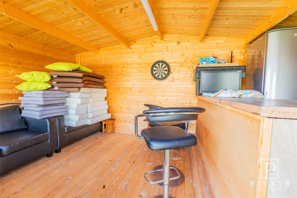 Log cabin