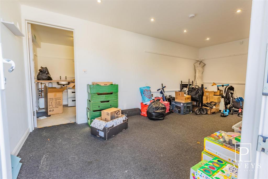 Multi purpose outbuilding